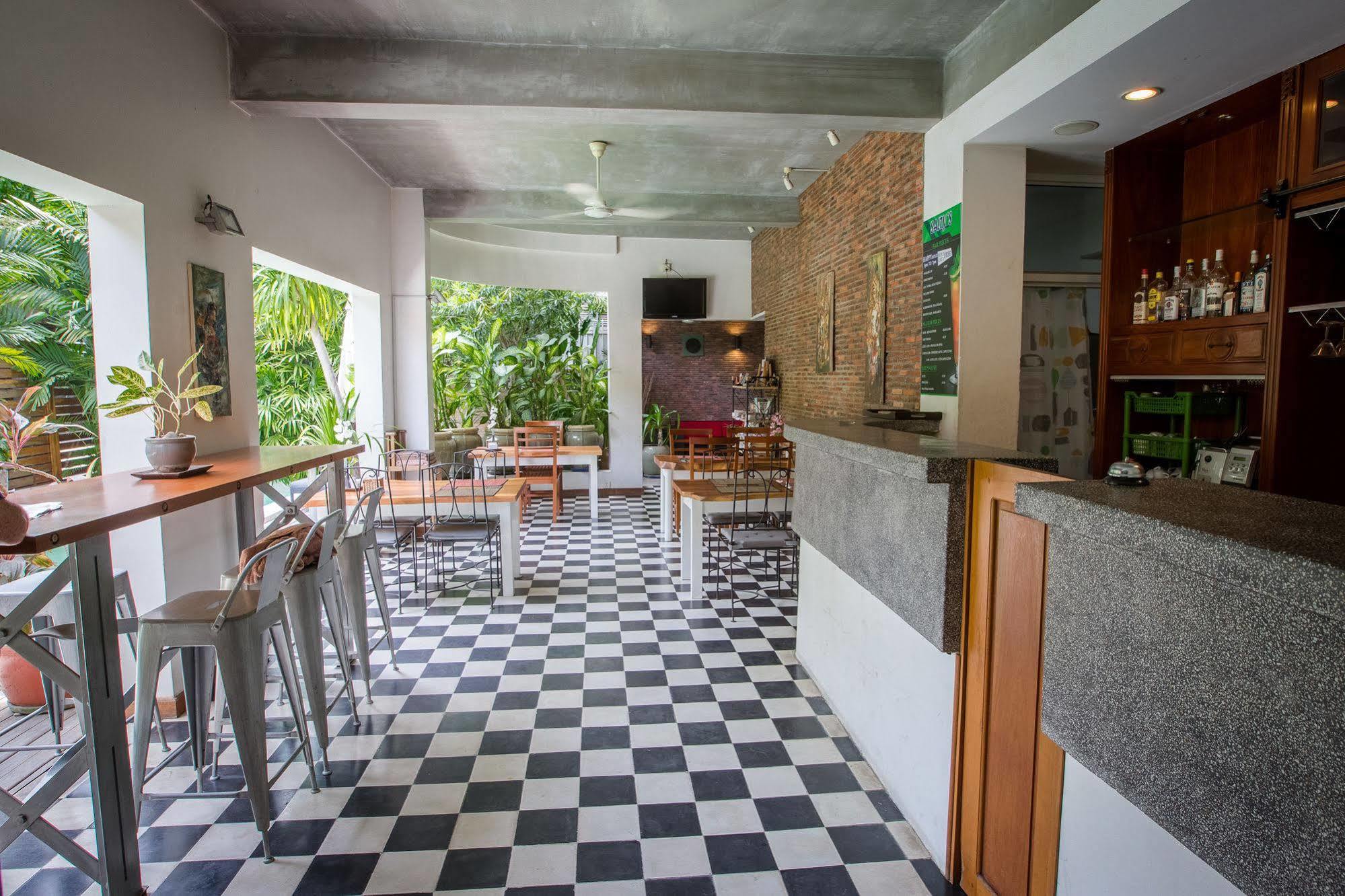 Casa Villa Independence Phnom Penh Bagian luar foto